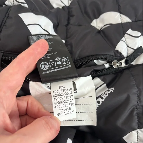 The North Face Boys Reversible Perrito Hooded Jacket XL (14/16) Black Logo - Picture 15 of 16